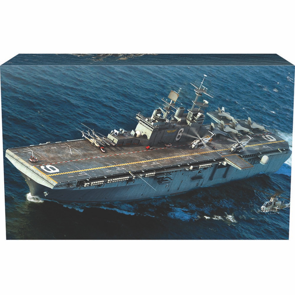 USS Bonhomme Richard 1/700 Kit Main Image
