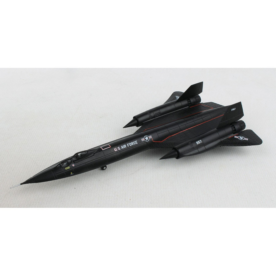 SR-71B Blackbird 1/200 Die Cast Model Main Image
