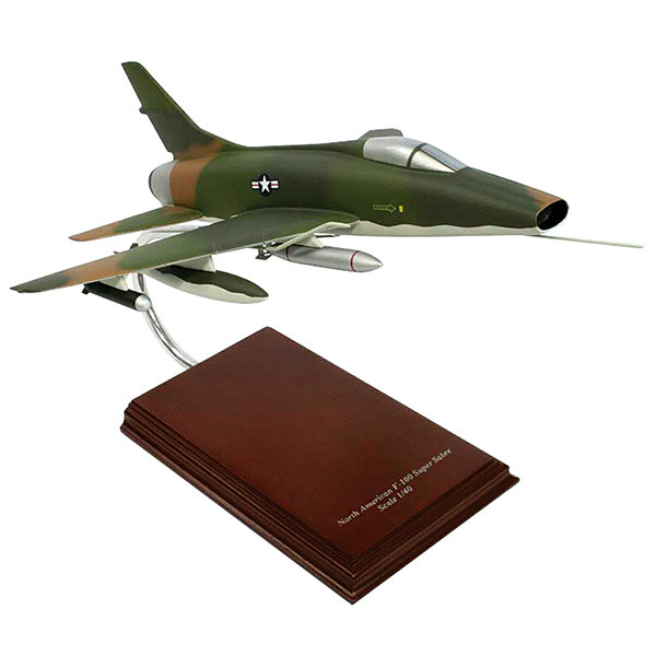 F-100 Super Sabre 1/40 Display Model Main Image