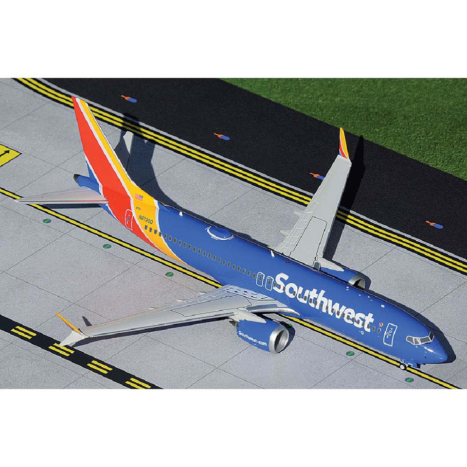 B737 MAX 8 1/200 Die Cast Model - Southwest Airlines Main Image