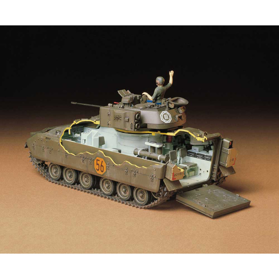 M-2 Bradley 1/35 Kit Main Image