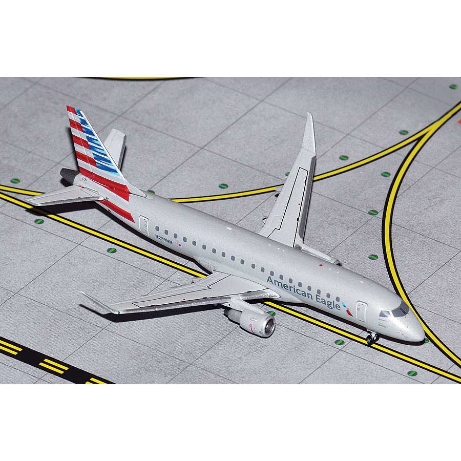 Embraer E175LR 1/400 Die Cast Model - Envoy Air Main Image