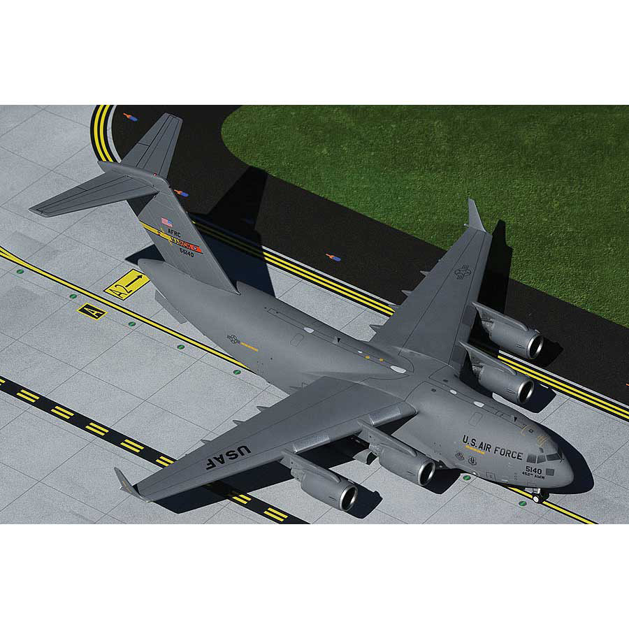 C-17A GLOBEMASTER 1/200 DIE CAST MODEL - USAF (MARCH AFB) Main Image