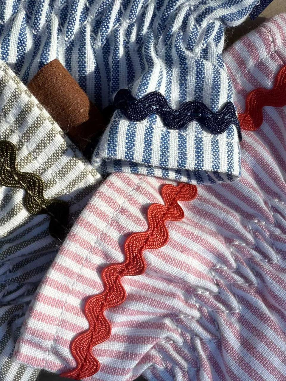 Burgon and Ball Womens Gardening Gloves - Blush Stripe  Burgon and Ball Womens Gardening Gloves - Blush Stripe