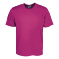 Magenta quick-dry micromesh t-shirt with crew neck and contrast charcoal neckline