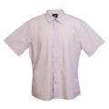 Light pink short sleeve business shirt with collar and button-front placket