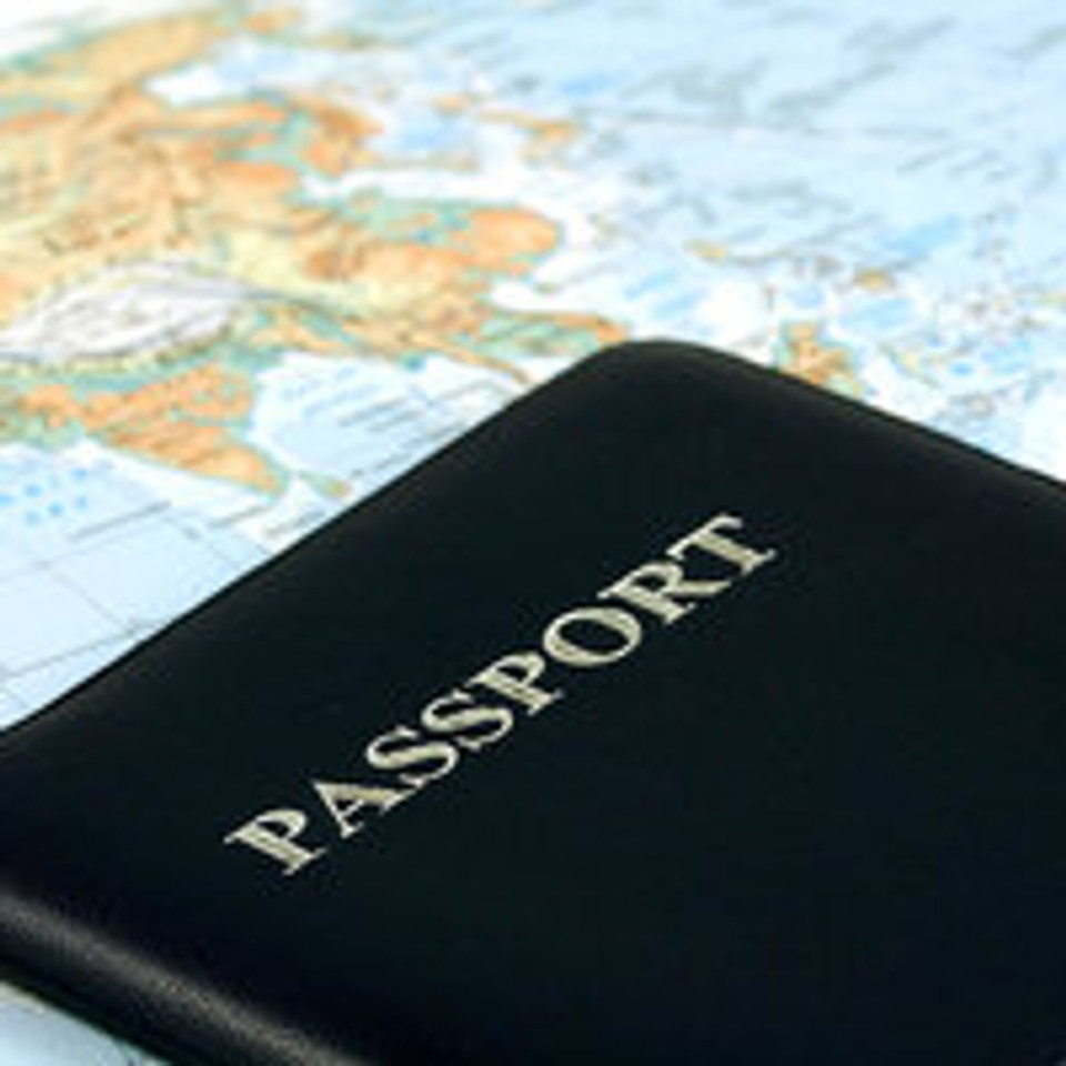 Top 10 Essential Travel Items for Every Traveller