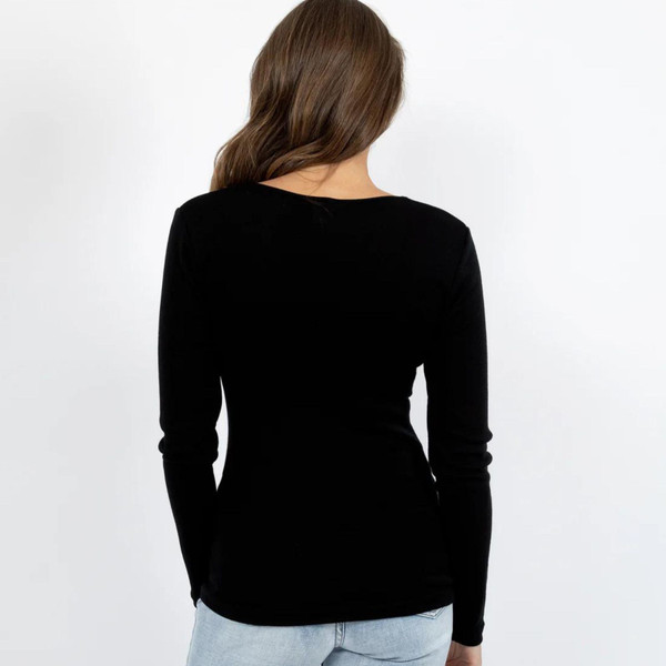 Flame ladies heavy-weight 240 GSM merino wool long-sleeve thermal base layer top, offering superior warmth, breathability, and natural anti-odour properties for cold weather.
