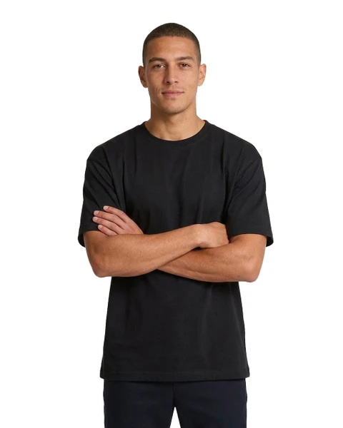 Man wearing black crew neck t-shirt, front view - lifestyle shot (RAMO T202HT / RA-T202HT-BLK)