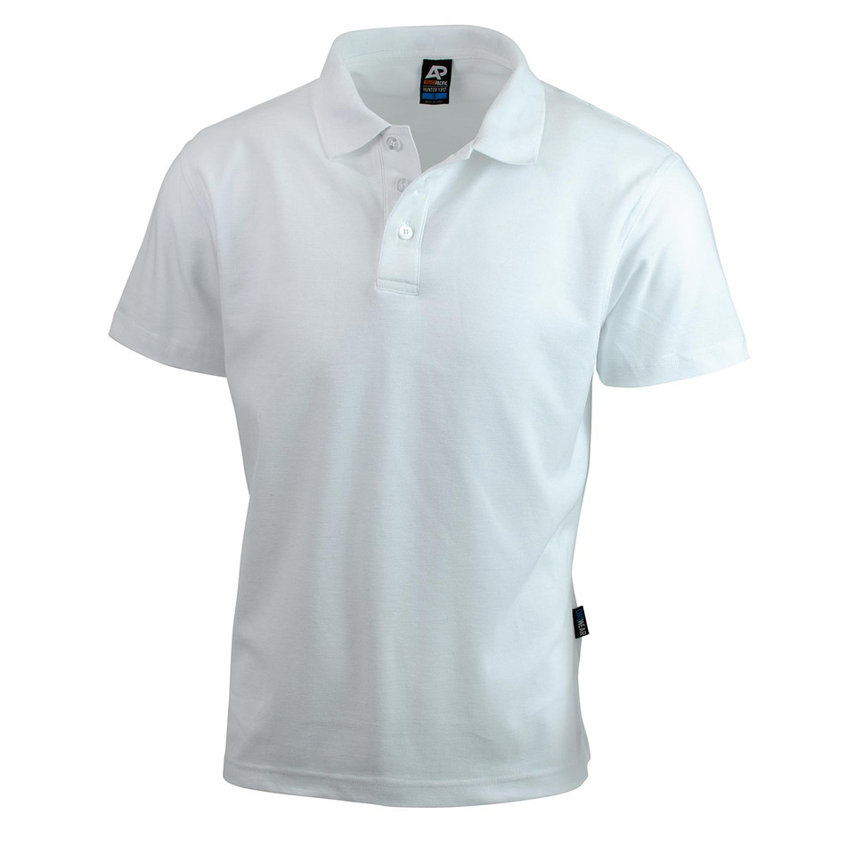White poly-cotton polo shirt with collar and three-button placket, short sleeves, ideal for decoration