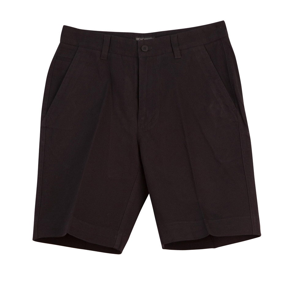 Black cotton chino shorts with front pleats and side pockets