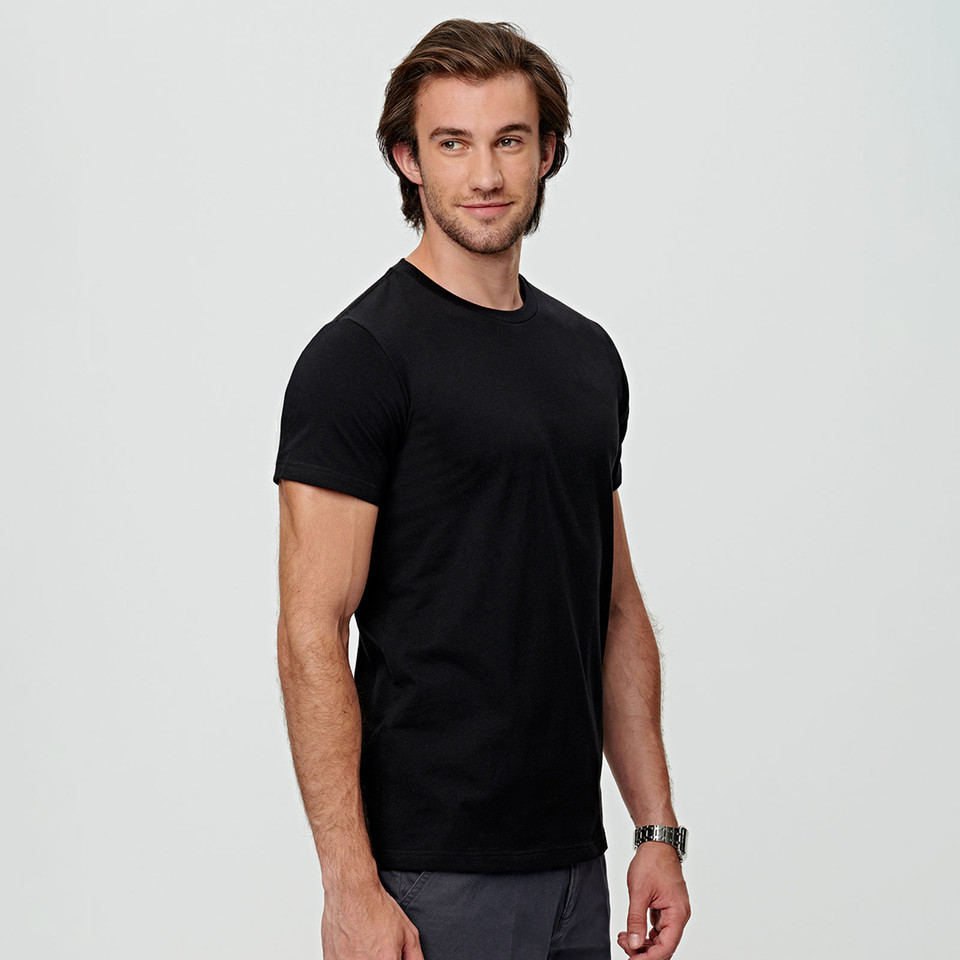 Black crew neck t-shirt with regular fit and short sleeves on male model