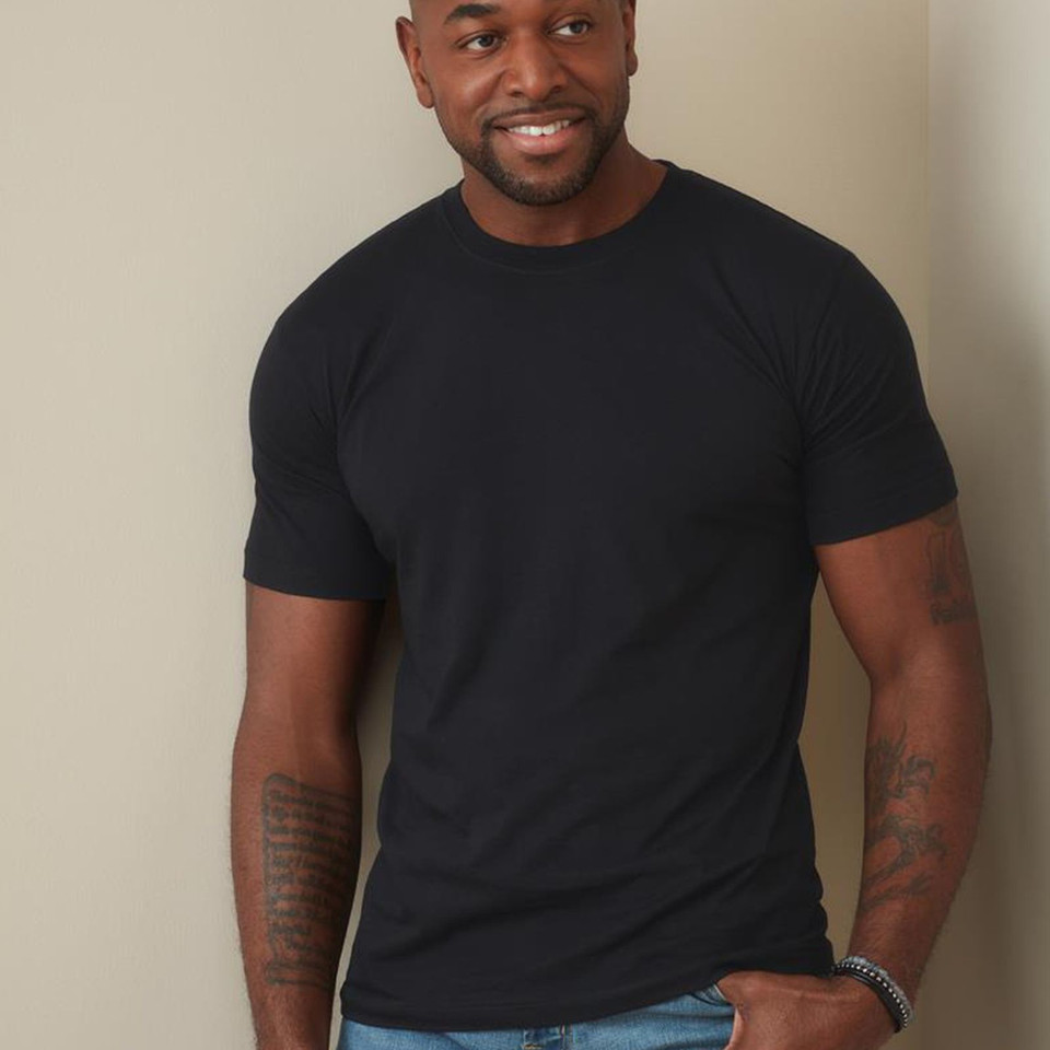 Black crew neck t-shirt with classic fitted silhouette and short sleeves in ring-spun cotton