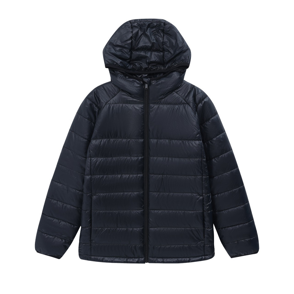 Black kids sustainable lightweight hooded puffer jacket - detail view