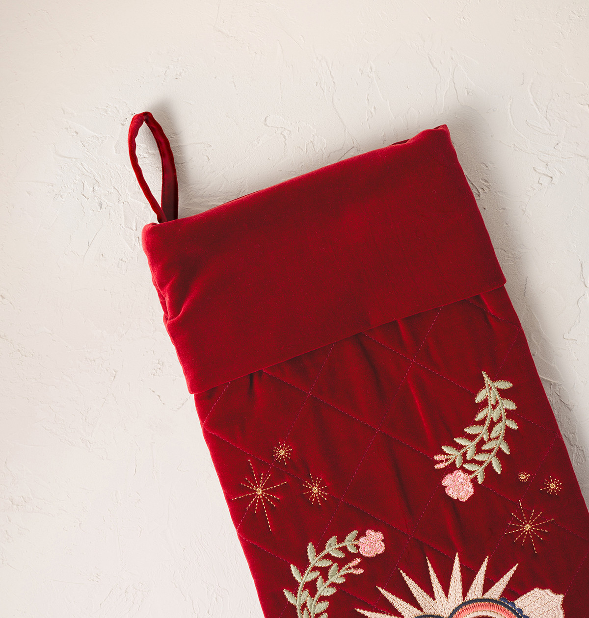 Elizabeth Scarlett Sacred Heart in Rouge Stocking | Bath & Unwind