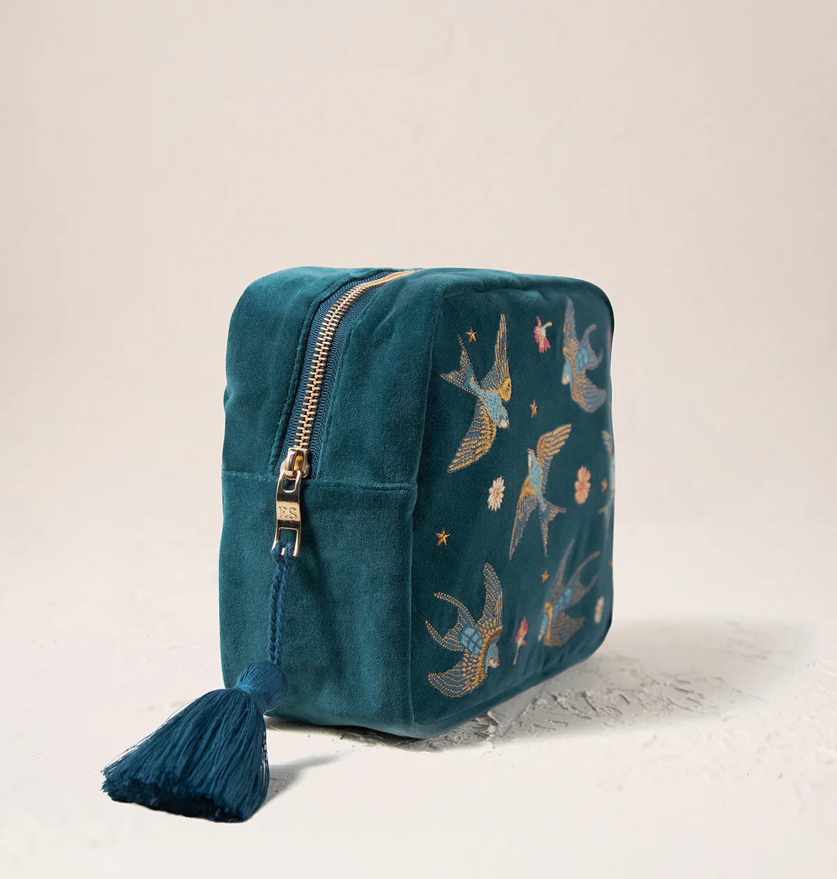 【新品】Elizabeth Scarlett ウォッシュバッグ　ポーチ Elizabeth Scarlett Swallows Rich Blue Velvet Wash Bag | Bath