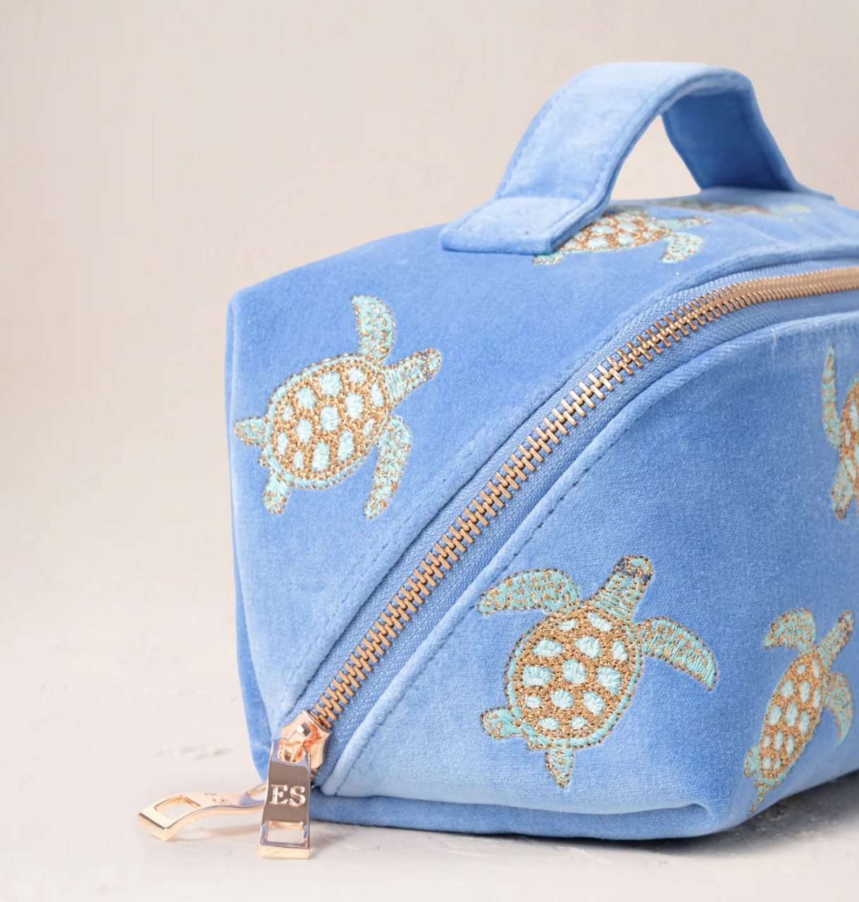 Elizabeth Scarlett Turtle Conservation Open Flat Makeup Bag 