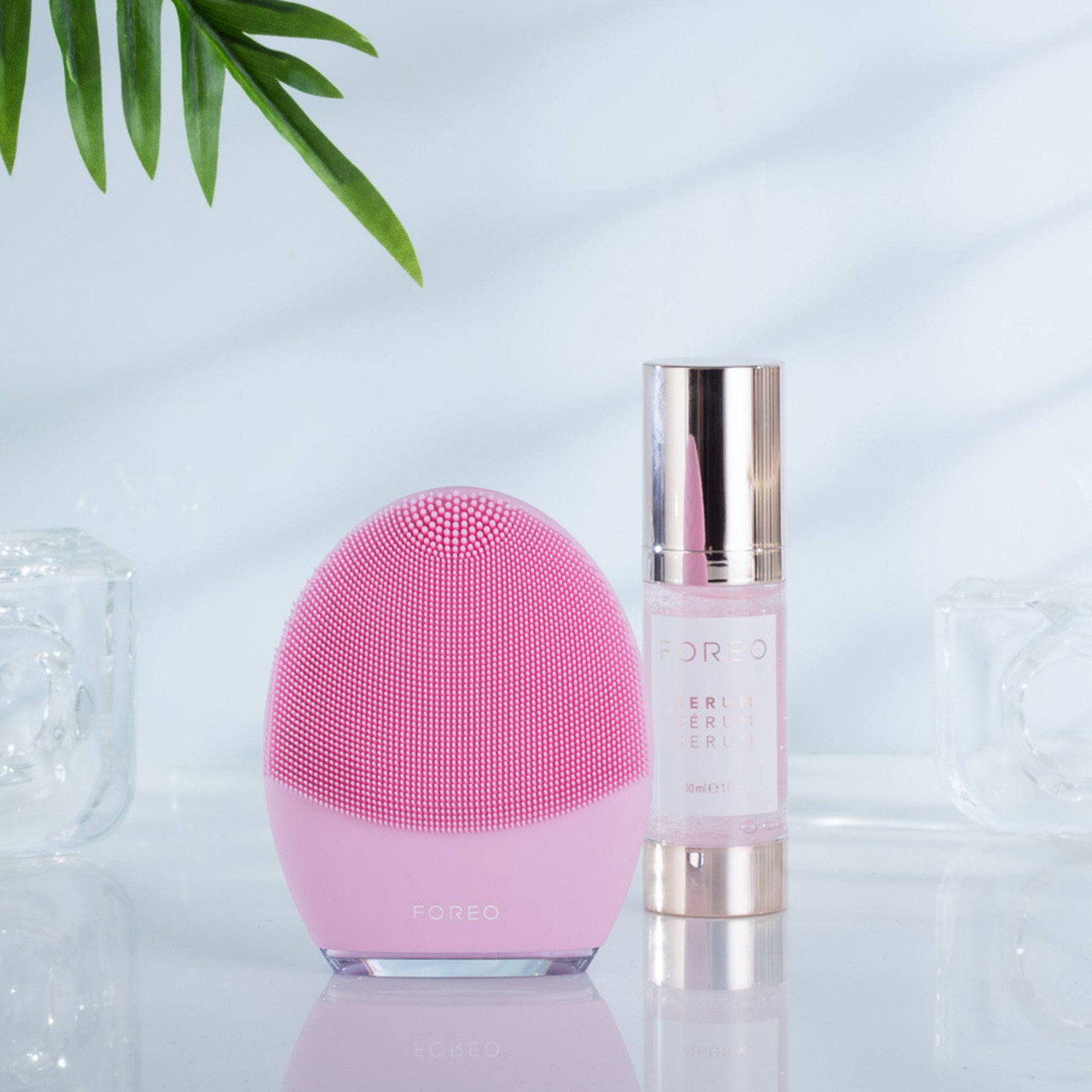 FOREO LUNA 3 Face Brush and Anti-Aging Massager for Normal Skin