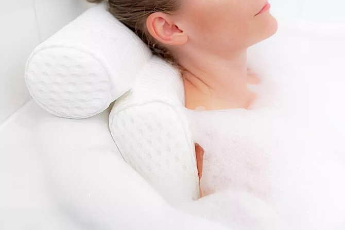 Bath & Unwind Bath Pillow