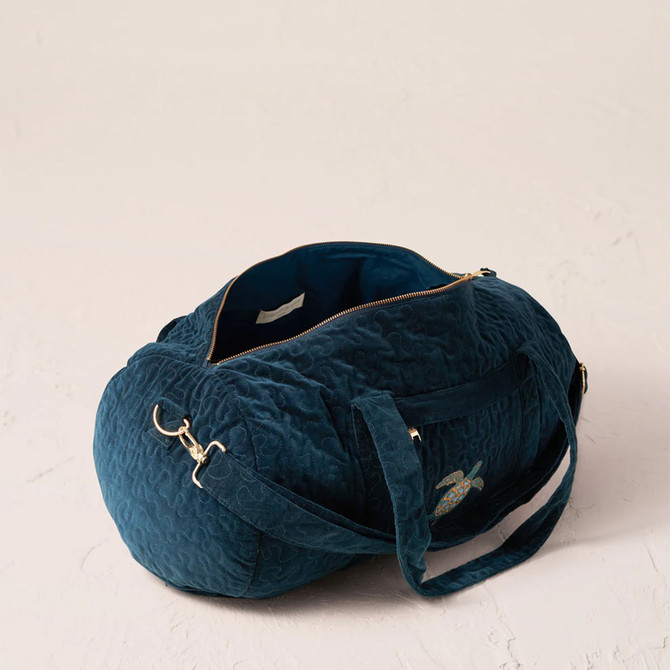 Elizabeth Scarlett Turtle Conservation Marine Navy Velvet Overnight Bag