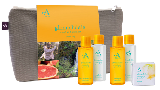 Arran Sense of Scotland Glenashdale Travel Bag Set 