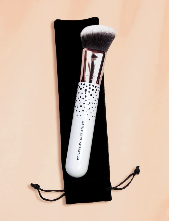 SAINT IRIS Masking Brush Applicator