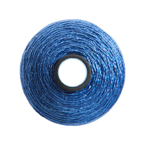 Close-up of a Glide 40 weight polyester thread bobbin in Pacific, size M, with 132 yards of thread.