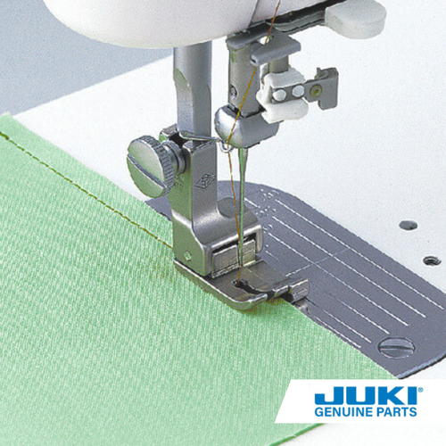 Right compensating foot 7 millimeters on a TL high shank machine, stitching beside a thick seam with a 7 millimeter seam allowance, ideal for European patterns and heavy fabrics