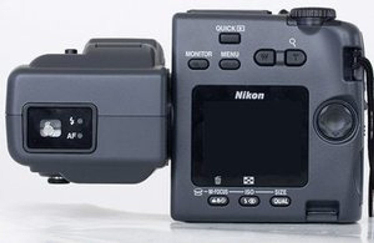 Nikon Coolpix 995 Digital Camera