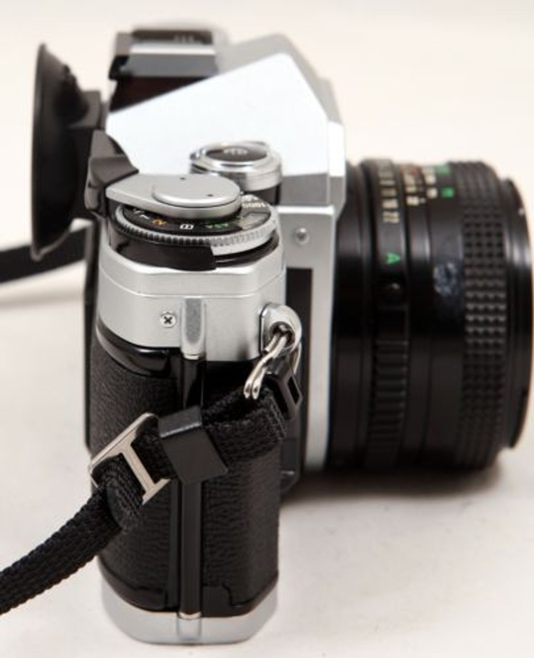 Canon フィルムカメラ AE-1 Canon AE-1 35mm Film Camera with 50mm lens – Relics