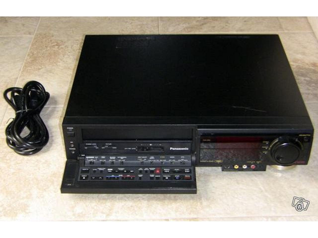 Panasonic AG-1970 Pro-Line S-VHS Editor VCR