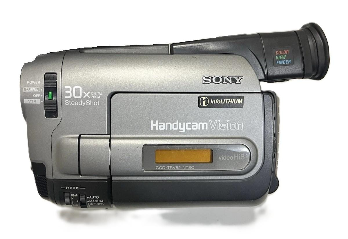 Sony CCD-TRV82 Hi8 Handycam camcorder