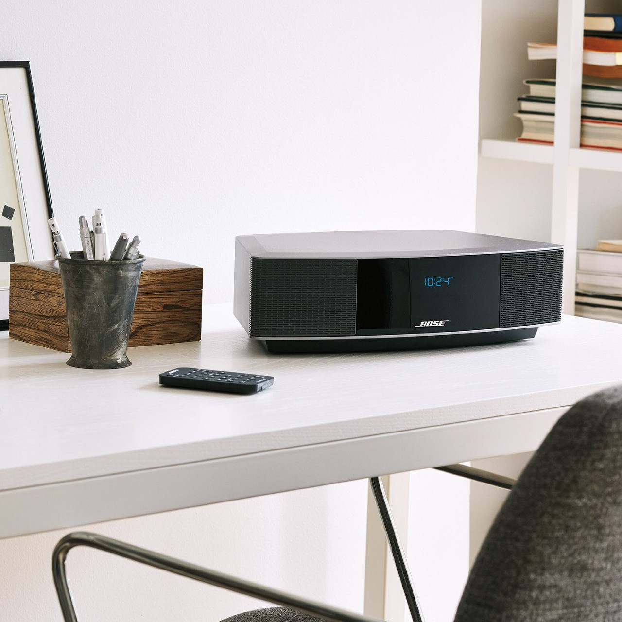 Bose Wave Radio IV – Premium Tabletop AM/FM Radio with Rich Room