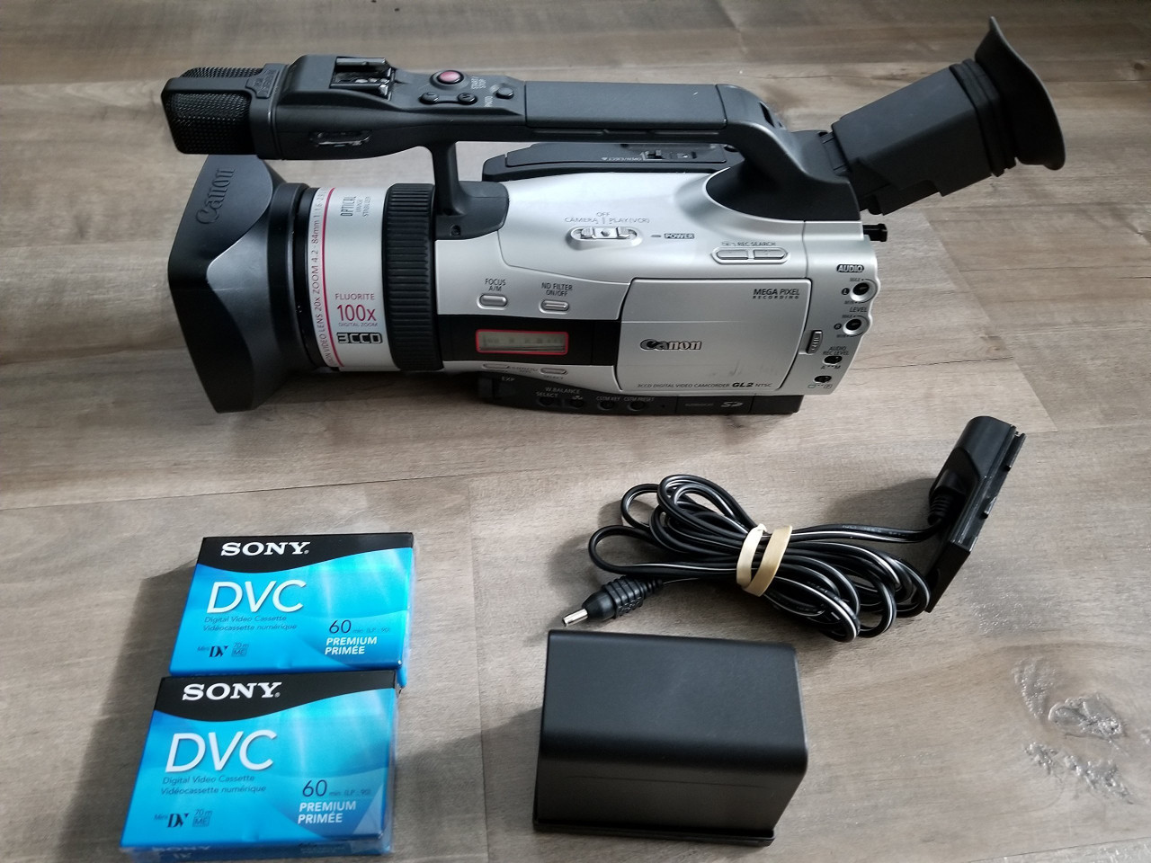 Canon GL2 MiniDV Digital Camcorder w/20x Optical Zoom