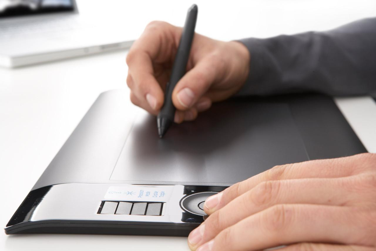 Petit étui rigide de voyage pour tablette graphique Wacom Intuos CTL490DW / CTL490DB / CTL4100WLK0 LUYIBA