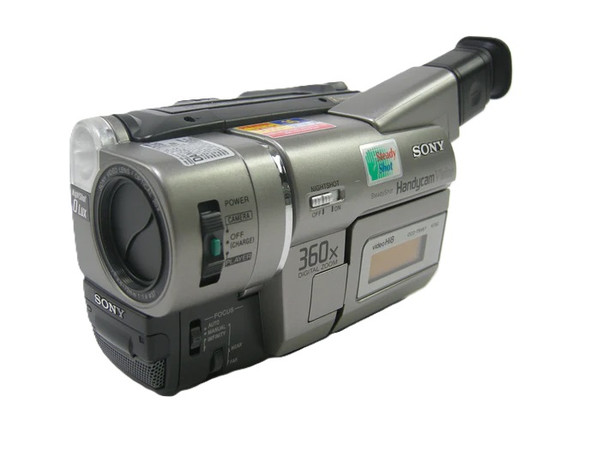 Sony CCD-TRV67 Hi8 Handycam Camcorder