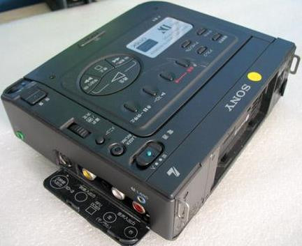 Sony GV-D300 Digital MiniDV Video Walkman – MiniDV Playback