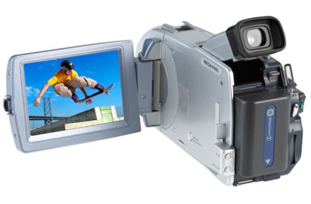 Sony DCR-TRV38 MiniDV 1Megapixel Camcorder with 3.5" LCD