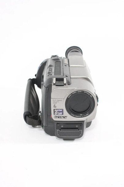 Sony CCD-TRV85 Hi8 XR Handycam Camcorder – 18x Optical Zoom, NightShot, and 3.5" LCD