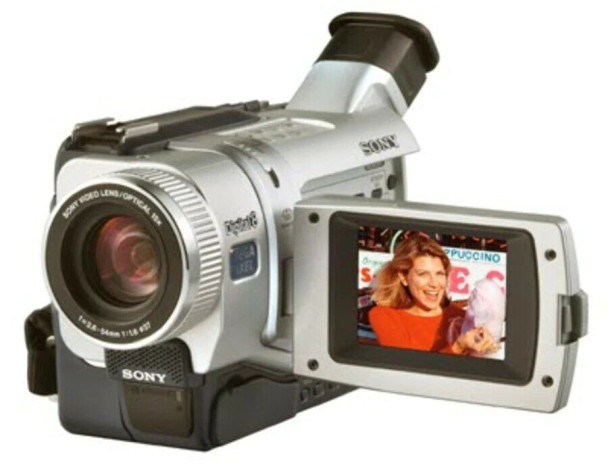 Sony DCR-TRV740 Digital 8 Camcorder