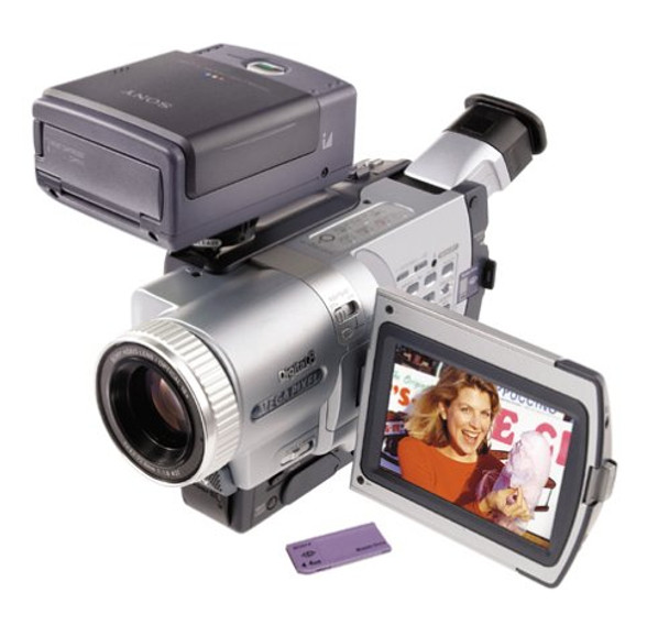 Sony DCR-TRV830 Digital 8 Camcorder