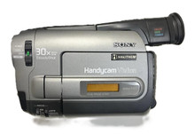 sony-ccd-trv82-hi8-handycam-