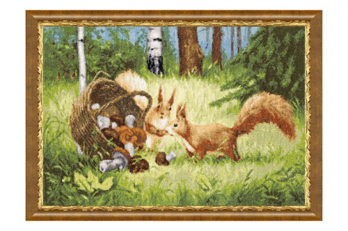 Squirells Cross Stitch Kit by Golden Fleece