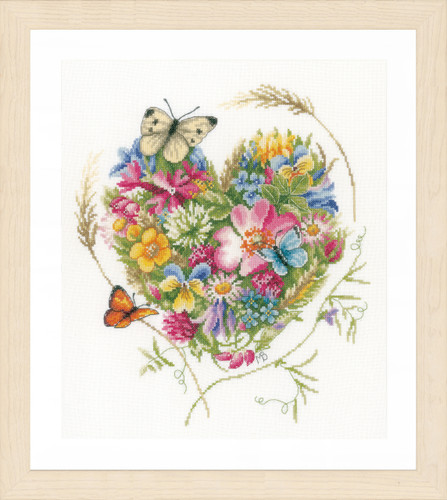 Counted Cross Stitch Kit: Heart of Flowers (Evenweave)