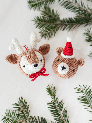 Crochet Kit: Amigurumi Christmas Reindeer & Teddy by Anchor