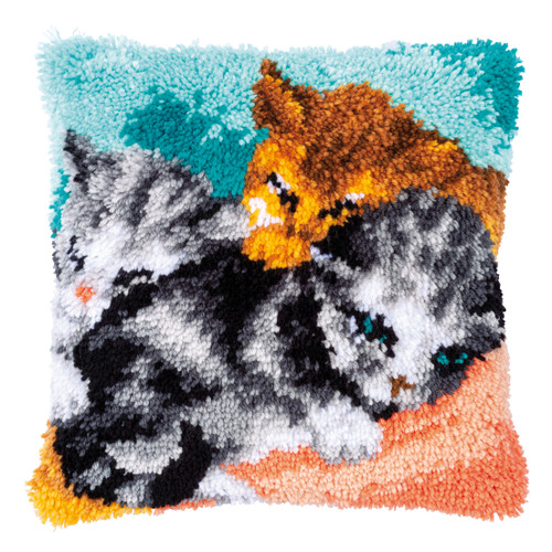 Cute Kittens Latch Hook Cushion Kit 