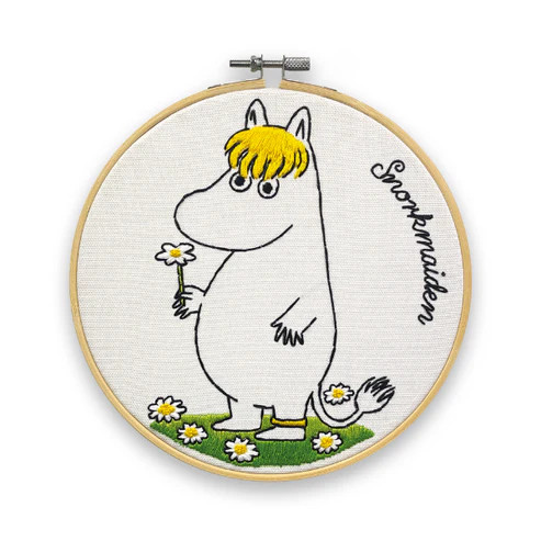 Moomin - Snorkmaiden Daisy Picking Embroidery Kit