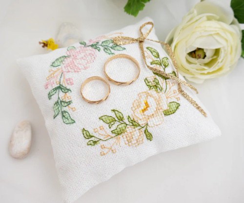 Your Wedding Rose Wedding Ring Cushion Kit by Luca-S