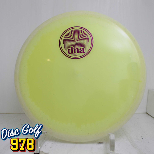 Discmania MD1 Colten's Glow Metal Flake Horizon C-Line 176.9g White-Yellow D
