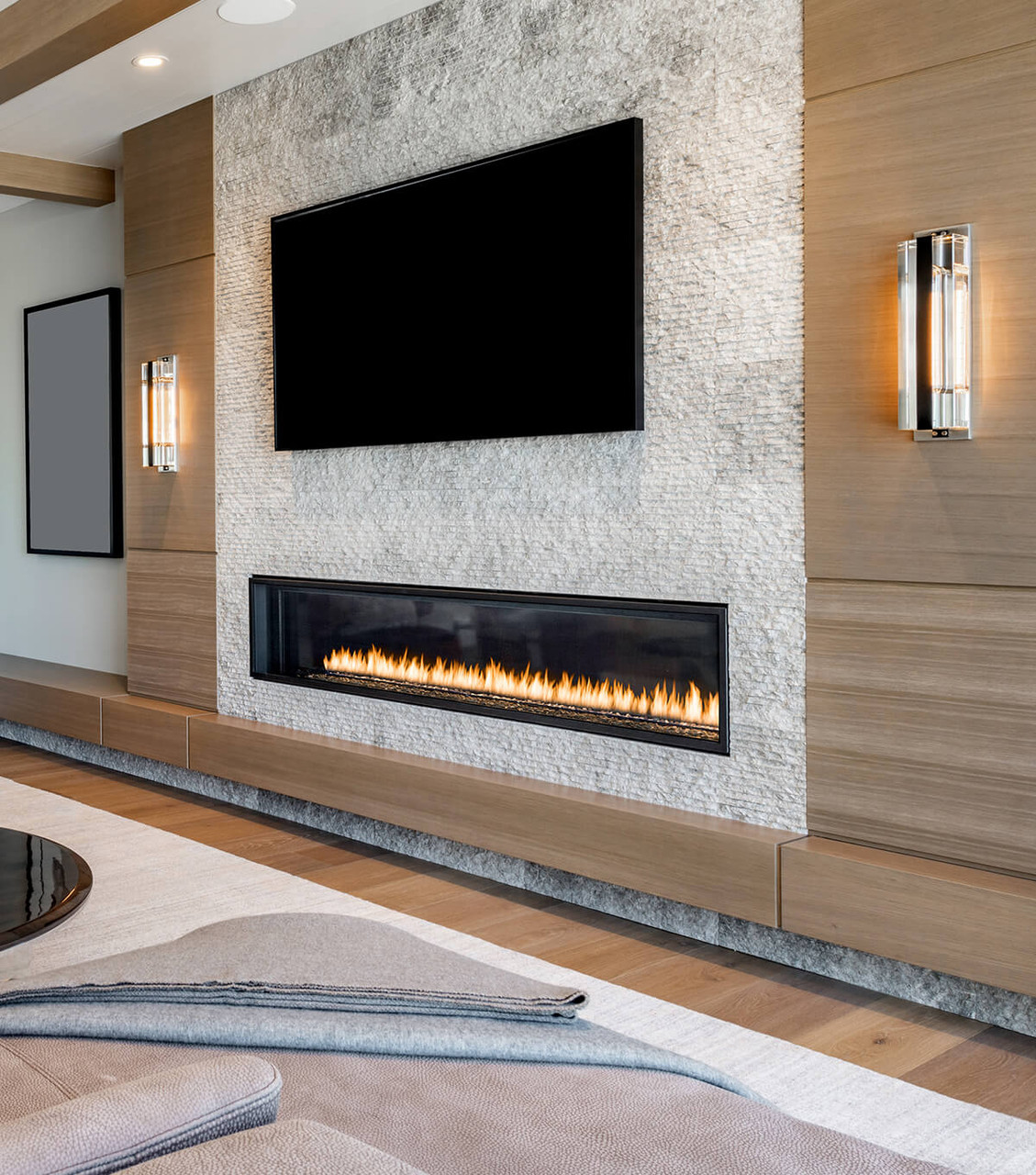 Montigo R820L gas fireplace — official R820 installation image
